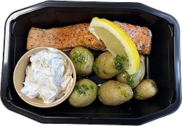 Varmräkt lax med räkröra och kokt potatis